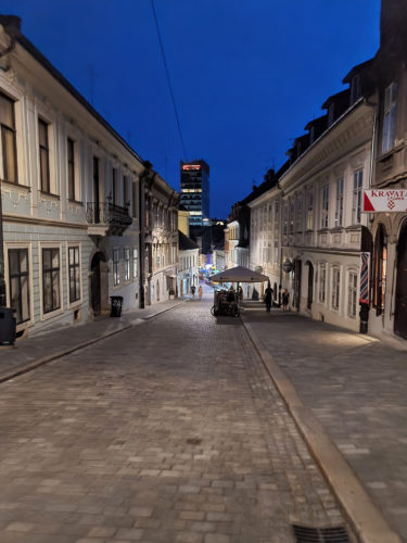 Glavna kamera noć